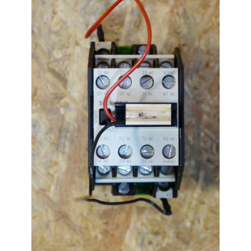 Siemens 3TH4244-0B auxiliary contactor