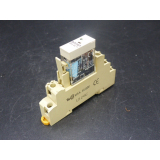 Omron G2R-2-SND (S) with relay socket 15Z6C